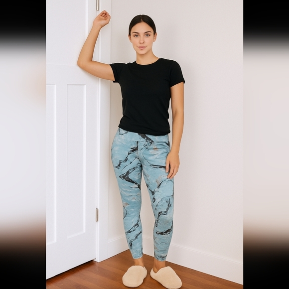 Pro Player Women's Blue Camo Leggings - Size Medium (NWOT) - Picture 1 of 4